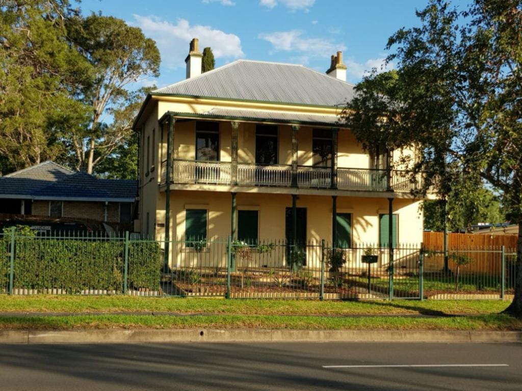 24 Moore Oxley Bypa, Campbelltown, NSW 2560