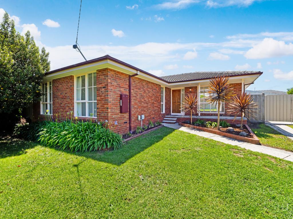 3 MARTIN PL, CRANBOURNE, VIC 3977