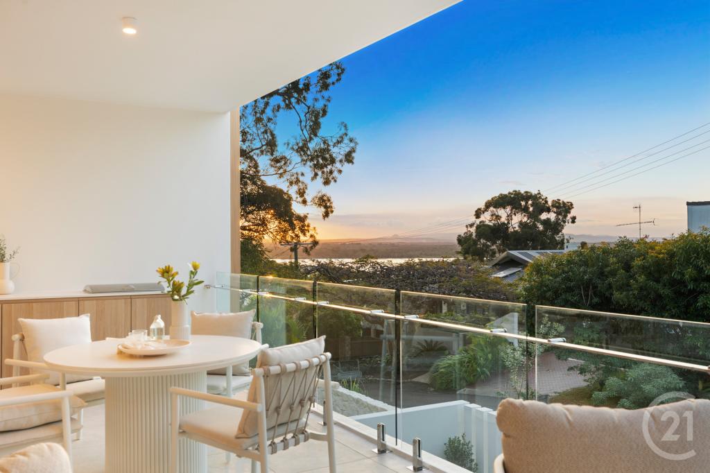 2/10 Natasha Ave, Noosa Heads, QLD 4567