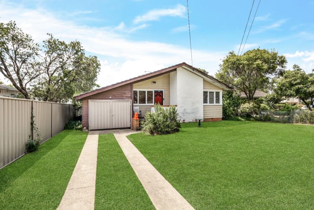 35 Cumbernauld Cres, Dharruk, NSW 2770