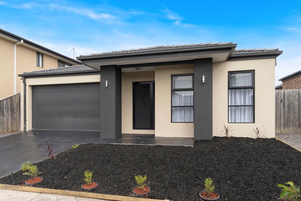 11 HAWKESBURY RD, MICKLEHAM, VIC 3064