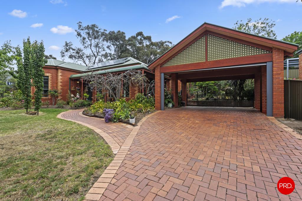 31 HERBERT AVE, STRATHDALE, VIC 3550