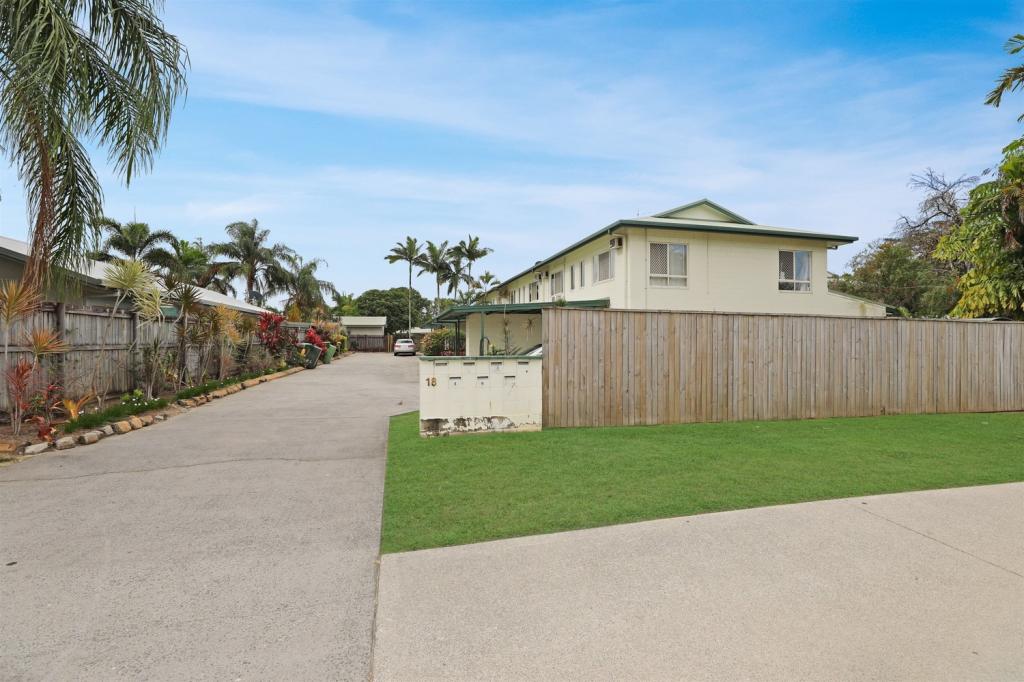 1/18 Robert Rd, Bentley Park, QLD 4869