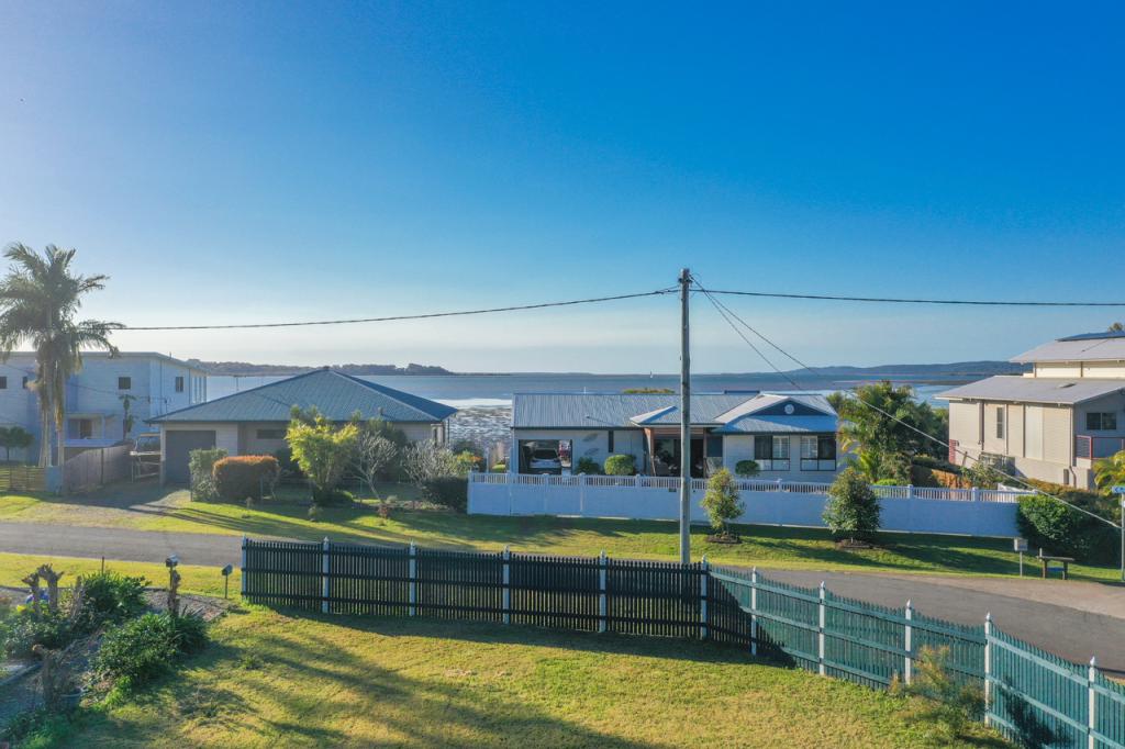 64 Bay Dr, Russell Island, QLD 4184