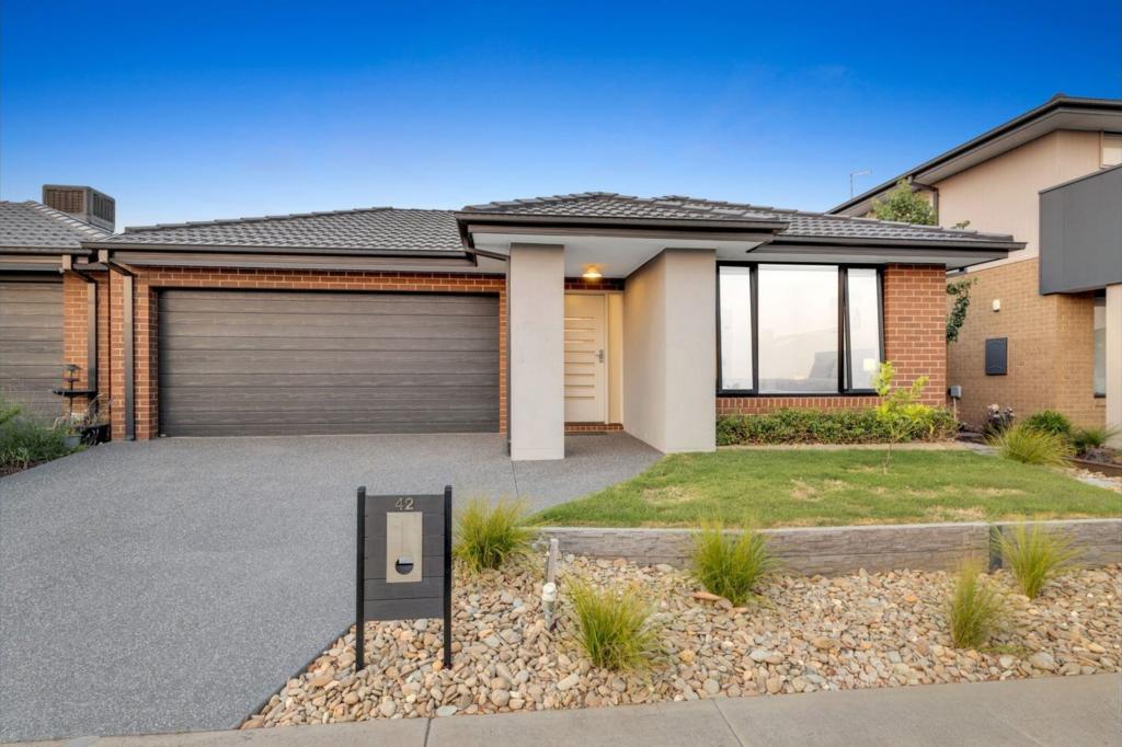 42 Paddock Cct, Sunbury, VIC 3429