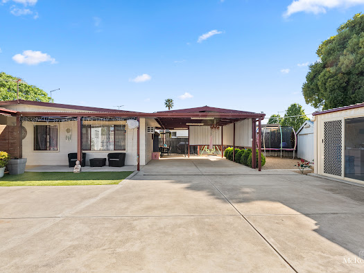 2 Rowe Cres, Two Wells, SA 5501