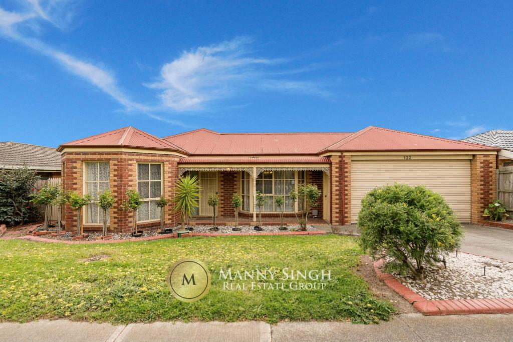 132 Lawless Dr, Cranbourne North, VIC 3977