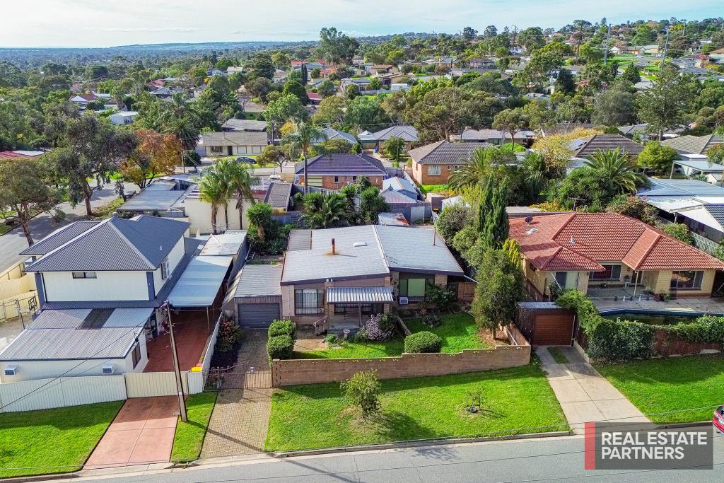 210 Maxwell Rd, Para Hills, SA 5096