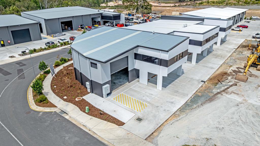 90 JARDINE DR, REDLAND BAY, QLD 4165