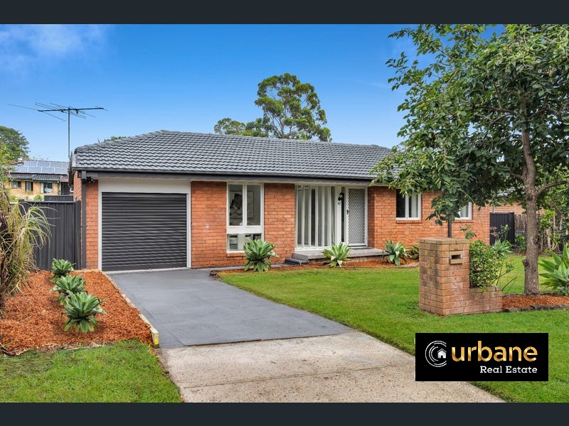 63 Greenoaks Ave, Bradbury, NSW 2560