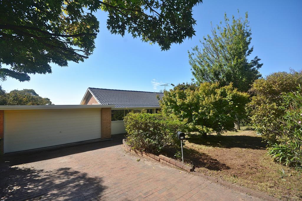 32 Buena Vista Ave, Wentworth Falls, NSW 2782