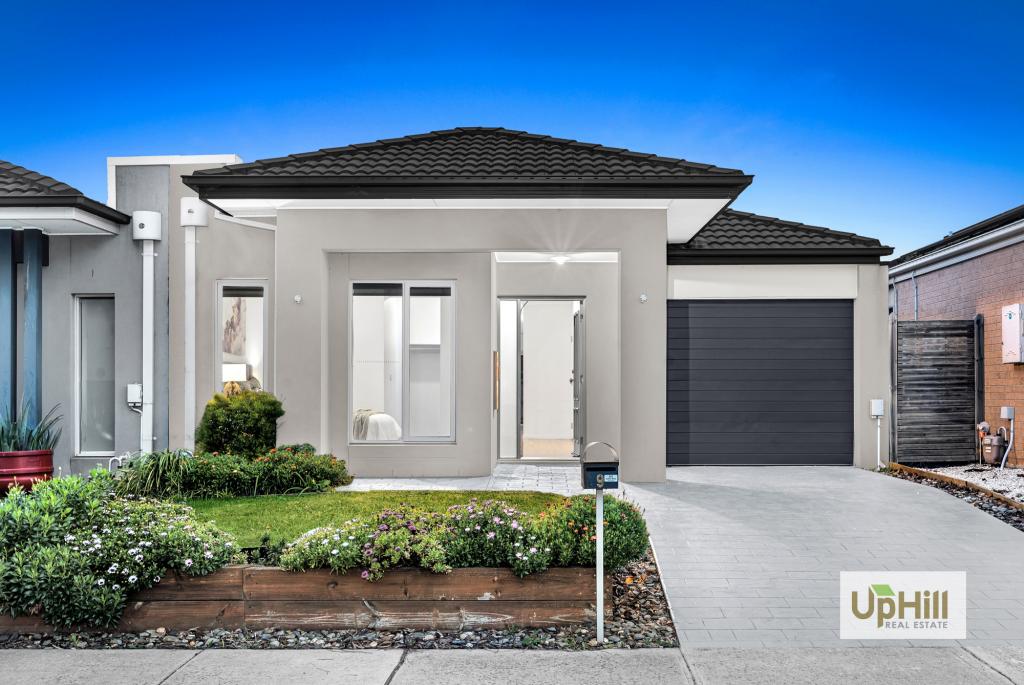 9 Pyrenees Rd, Clyde, VIC 3978