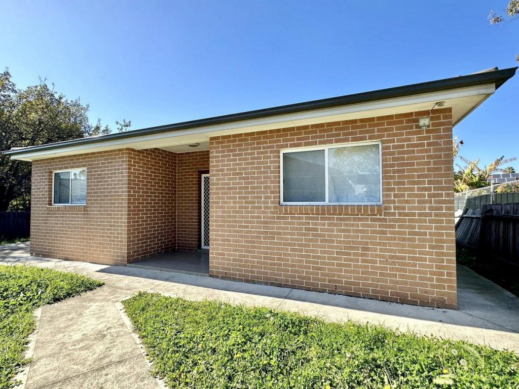 4b School Pde, Doonside, NSW 2767