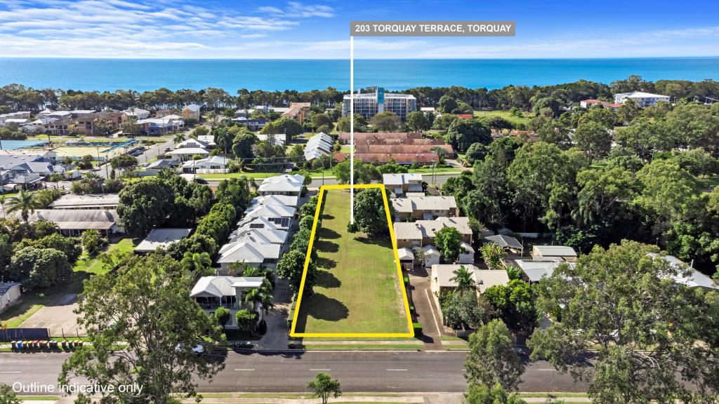 203 Torquay Tce, Torquay, QLD 4655