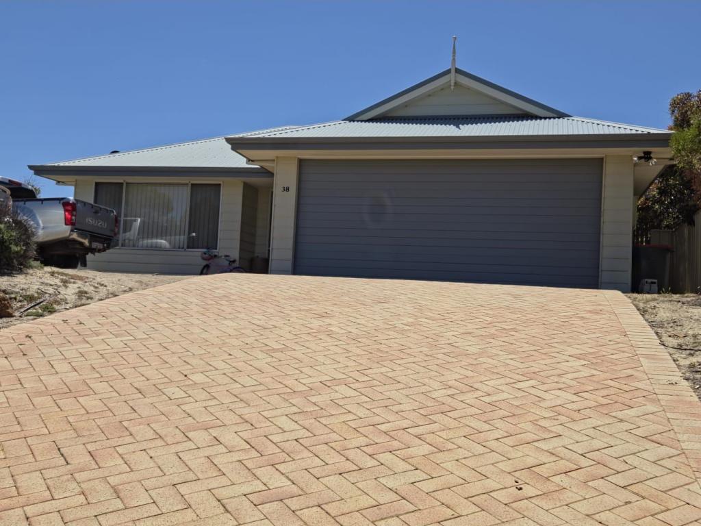 38 Wilkinson St, Hopetoun, WA 6348