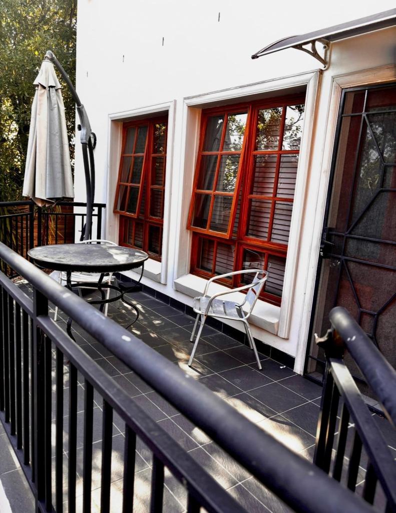 2/8 Hume Rd, Lapstone, NSW 2773