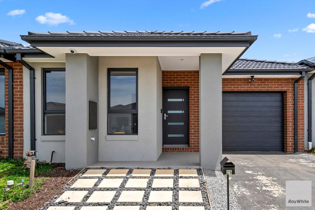 25 Miandad St, Rockbank, VIC 3335