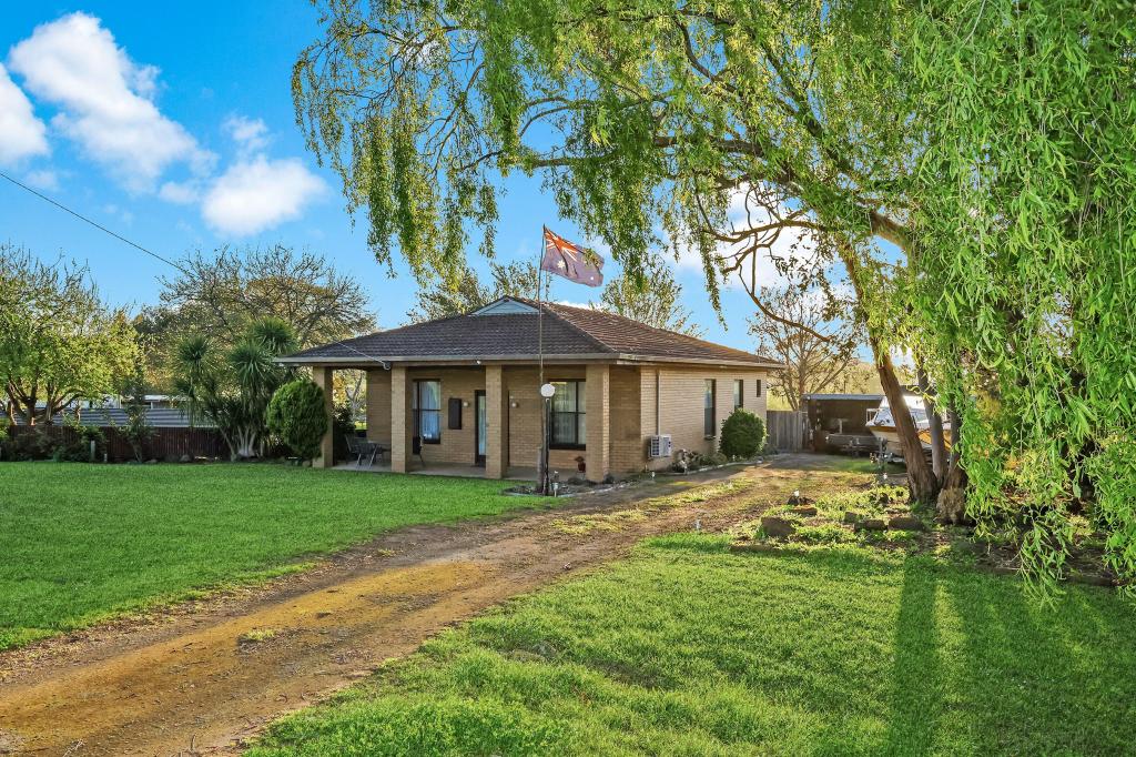 67 Manifold St, Woolsthorpe, VIC 3276