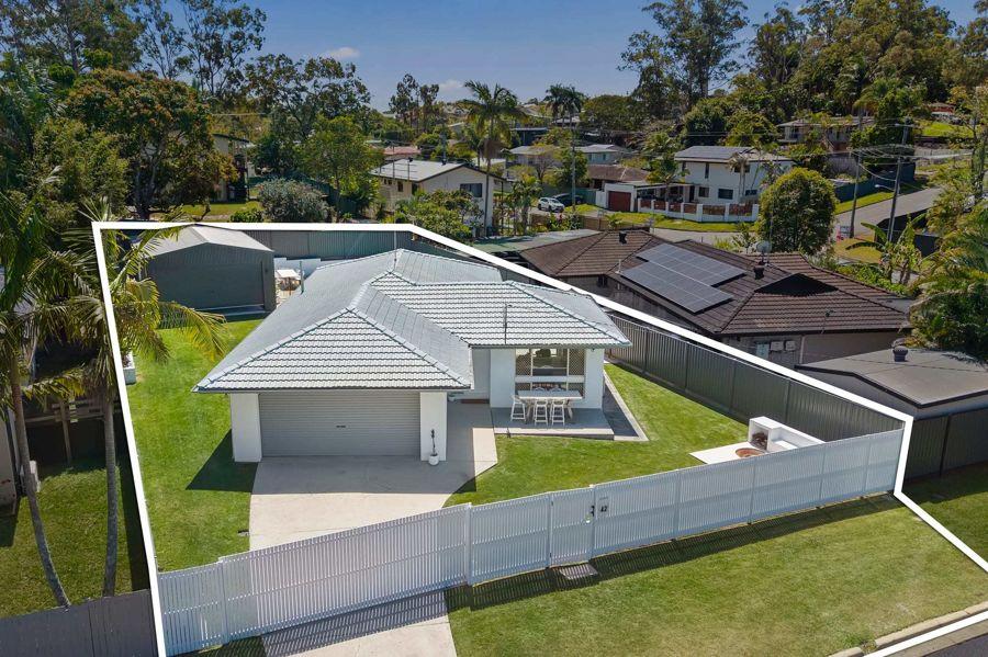 42 FORREST AVE, MOLENDINAR, QLD 4214