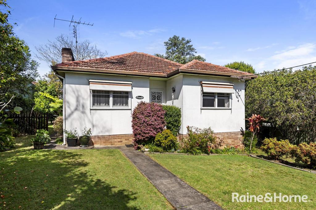 17 Wells St, East Gosford, NSW 2250