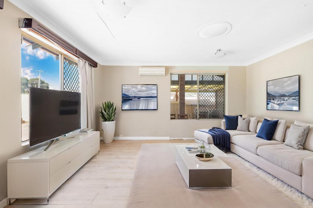 8 OAK TREE CT, LANGFORD, WA 6147