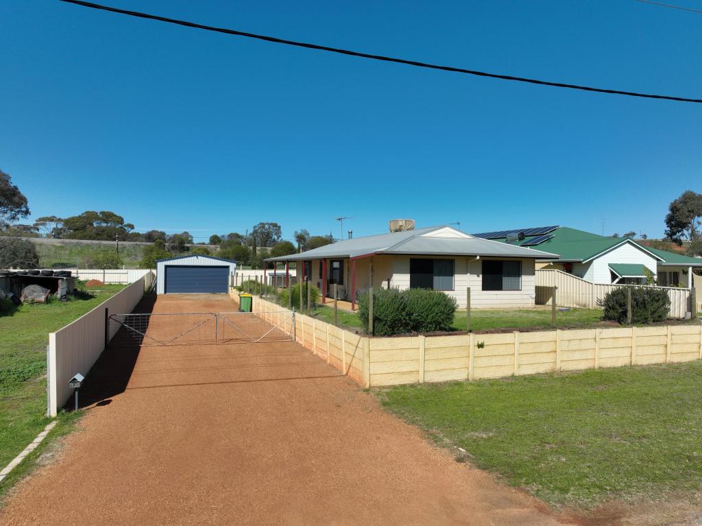 13 Knight St, Northam, WA 6401