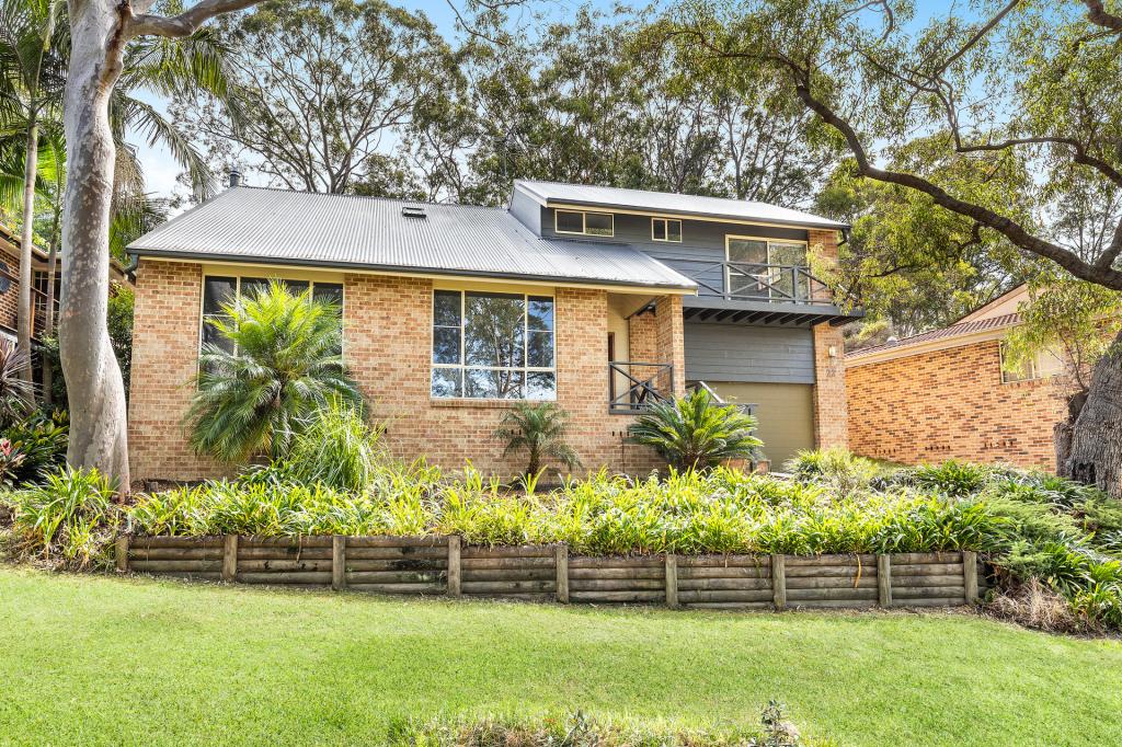 22 Peter Cl, Hornsby Heights, NSW 2077