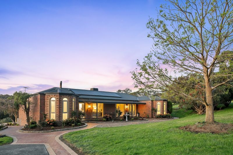 211 Belgrave-Hallam Rd, Belgrave South, VIC 3160