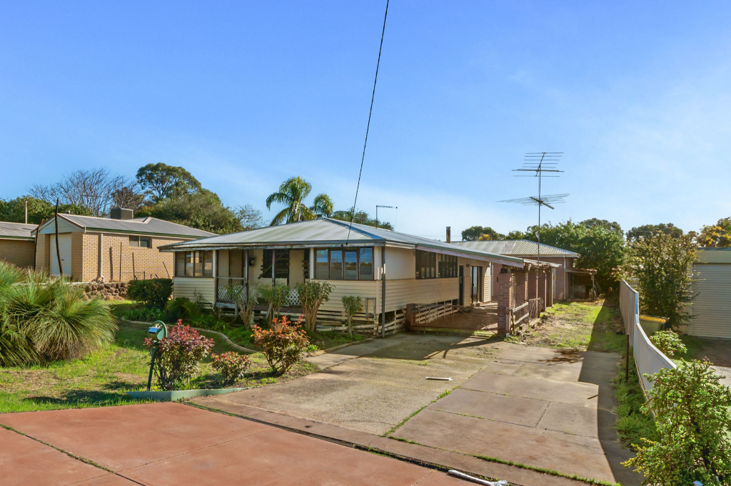 48 WYEREE RD, MANDURAH, WA 6210