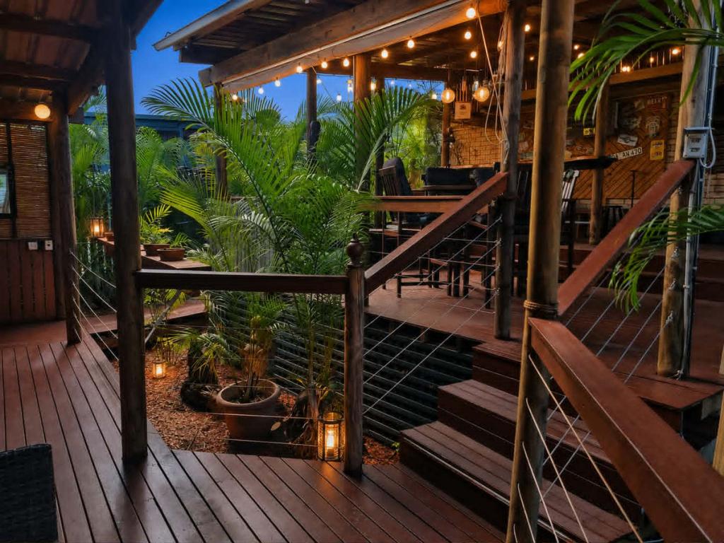 85 Slater Ave, Blacks Beach, QLD 4740