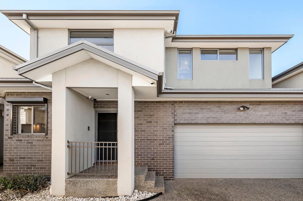 2/9 Esmale St, Strathmore, VIC 3041