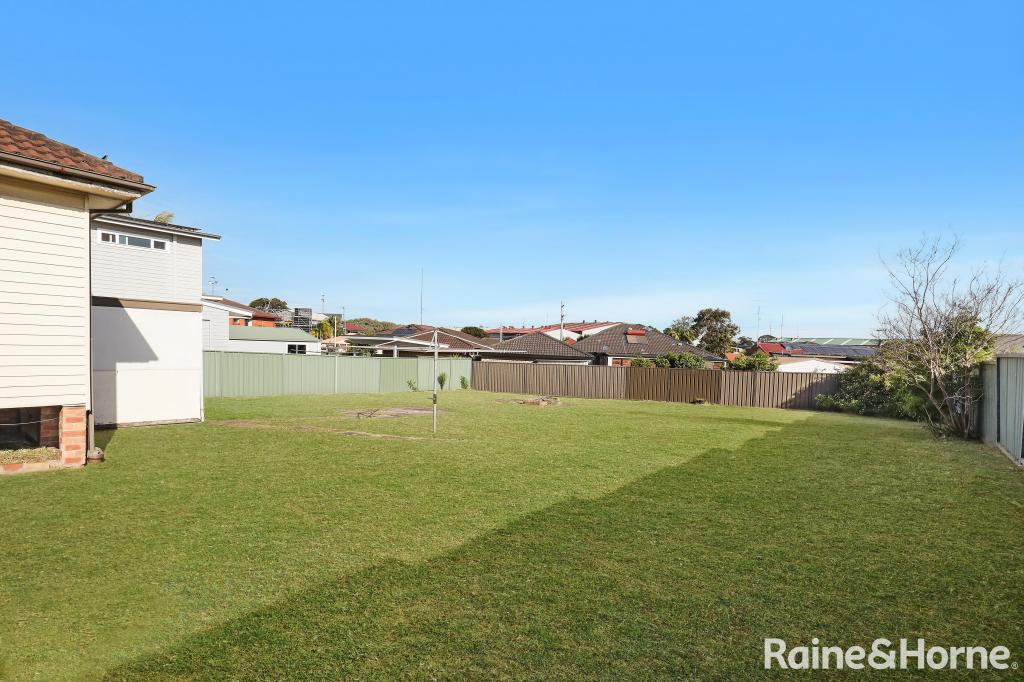8 Hoskins Ave, Warrawong, NSW 2502