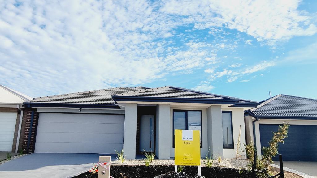 136 KIRKPATRICK BVD, TRUGANINA, VIC 3029