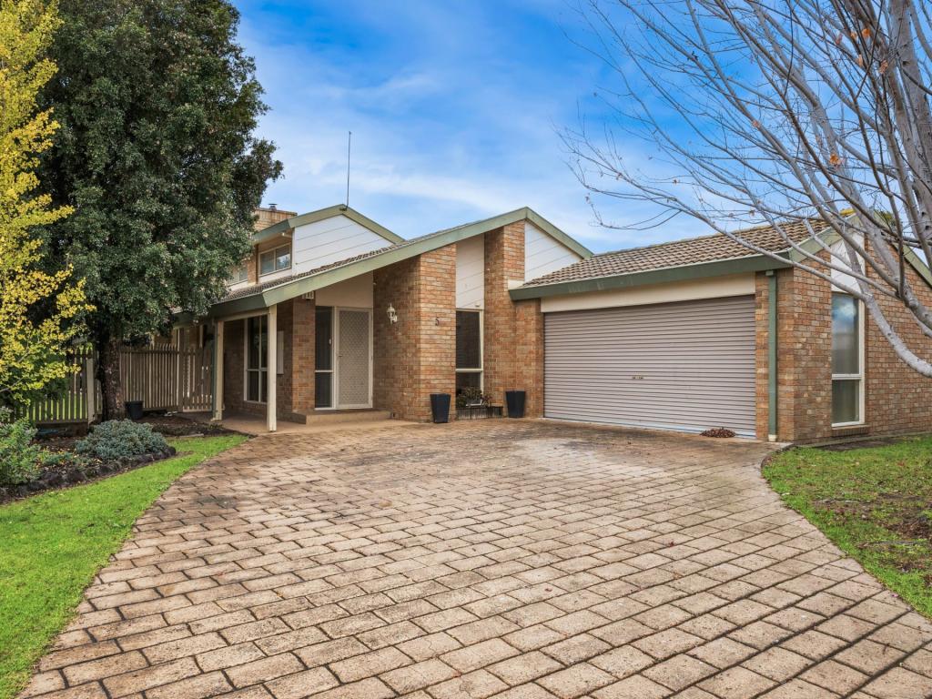 5 Maneroo Ct, Eastwood, VIC 3875
