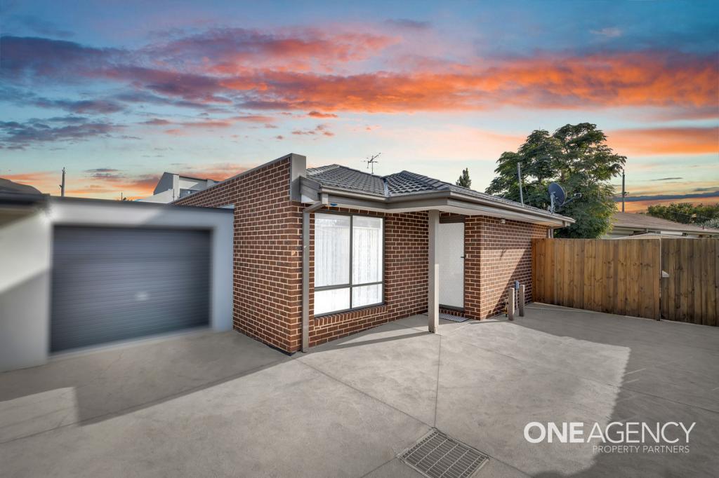 2/3 Rosscommon Pl, Seabrook, VIC 3028