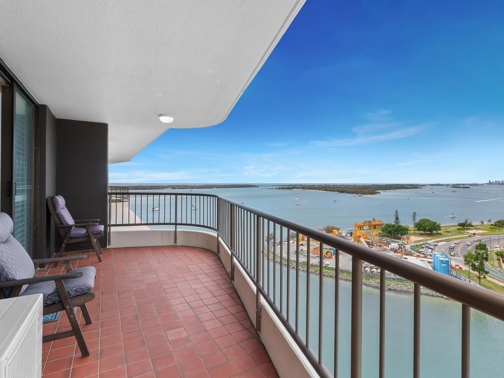 64/9 Bayview St, Runaway Bay, QLD 4216