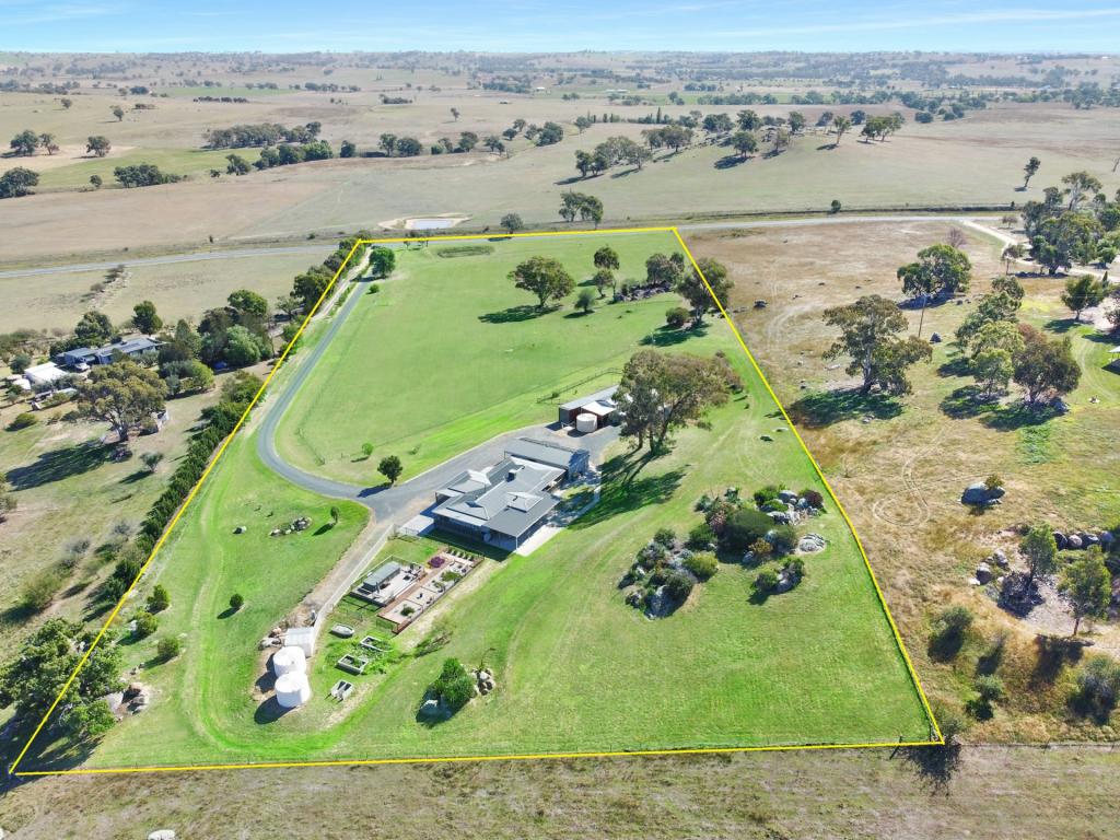 470 Chillingworks Rd, Young, NSW 2594