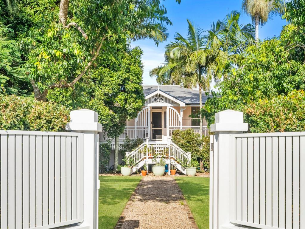 72 MANLY RD, MANLY WEST, QLD 4179