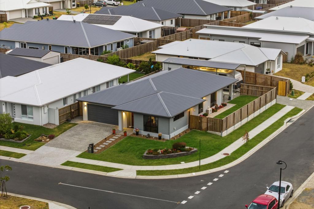 1 Reine Avenue The Village Est, Jimboomba, QLD 4280