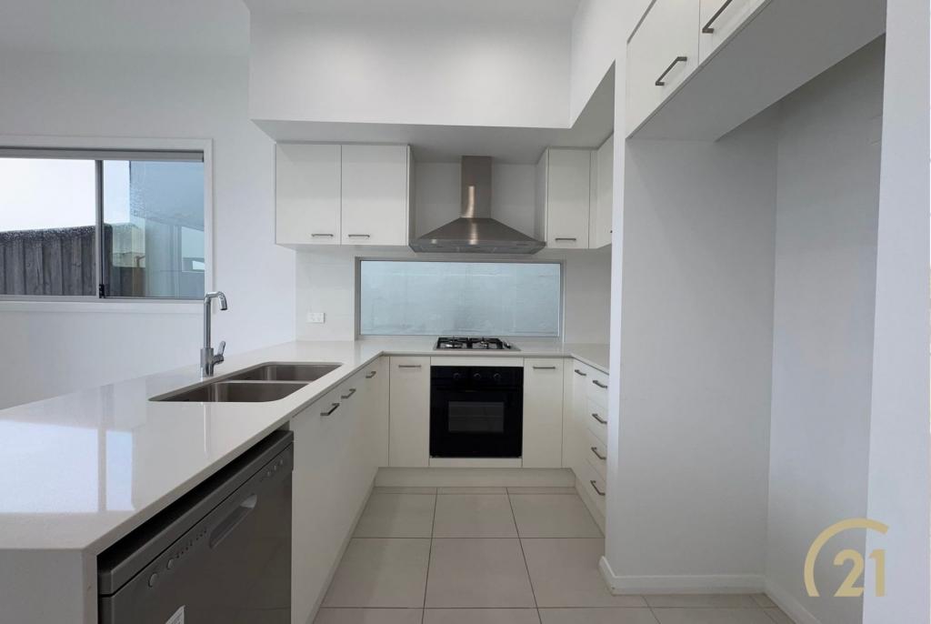 76 Arkley Ave, Claymore, NSW 2559