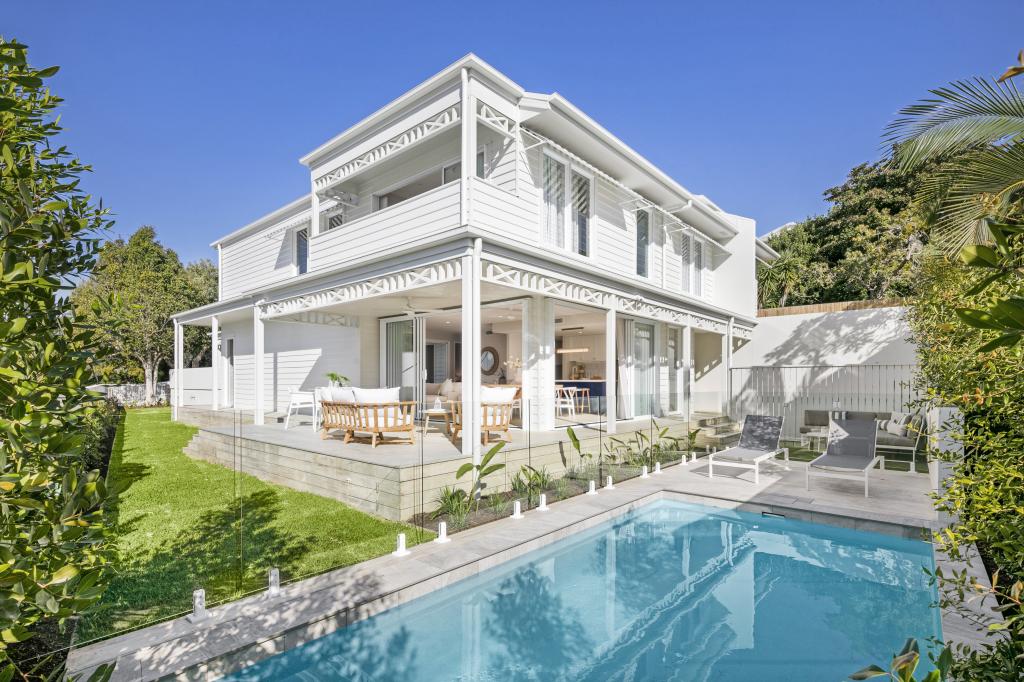 2/75 Southern Cross Pde, Sunrise Beach, QLD 4567