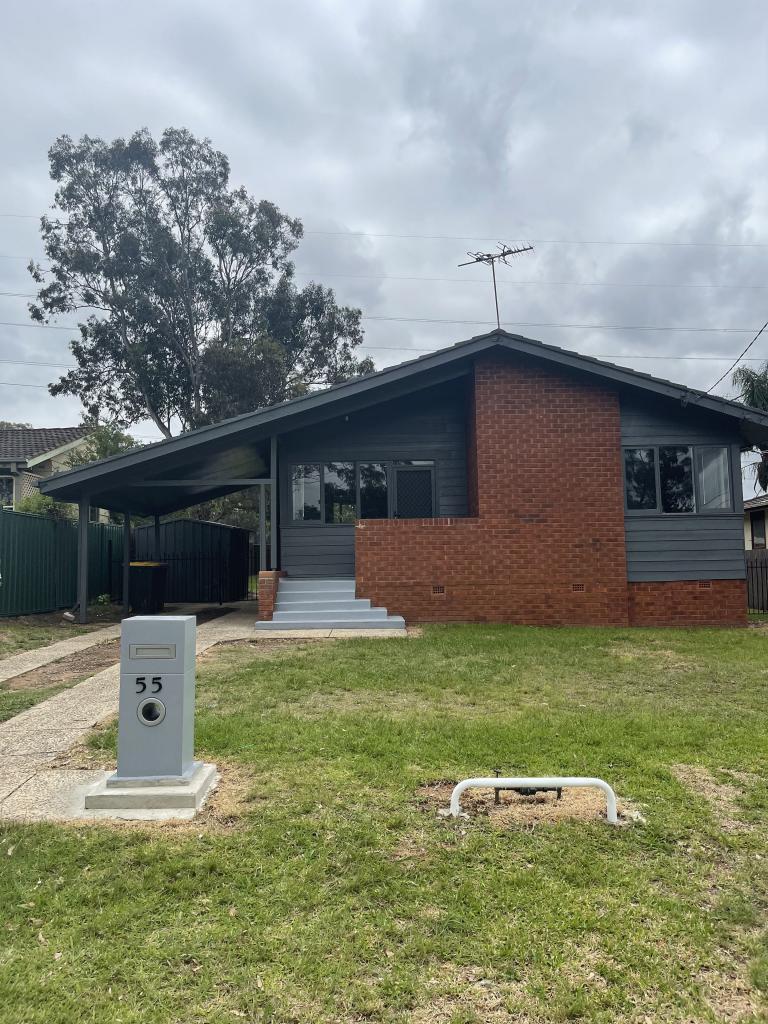 55 Palau Cres, Lethbridge Park, NSW 2770