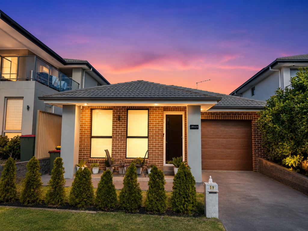 19 HAZELBROOK ST, THE PONDS, NSW 2769