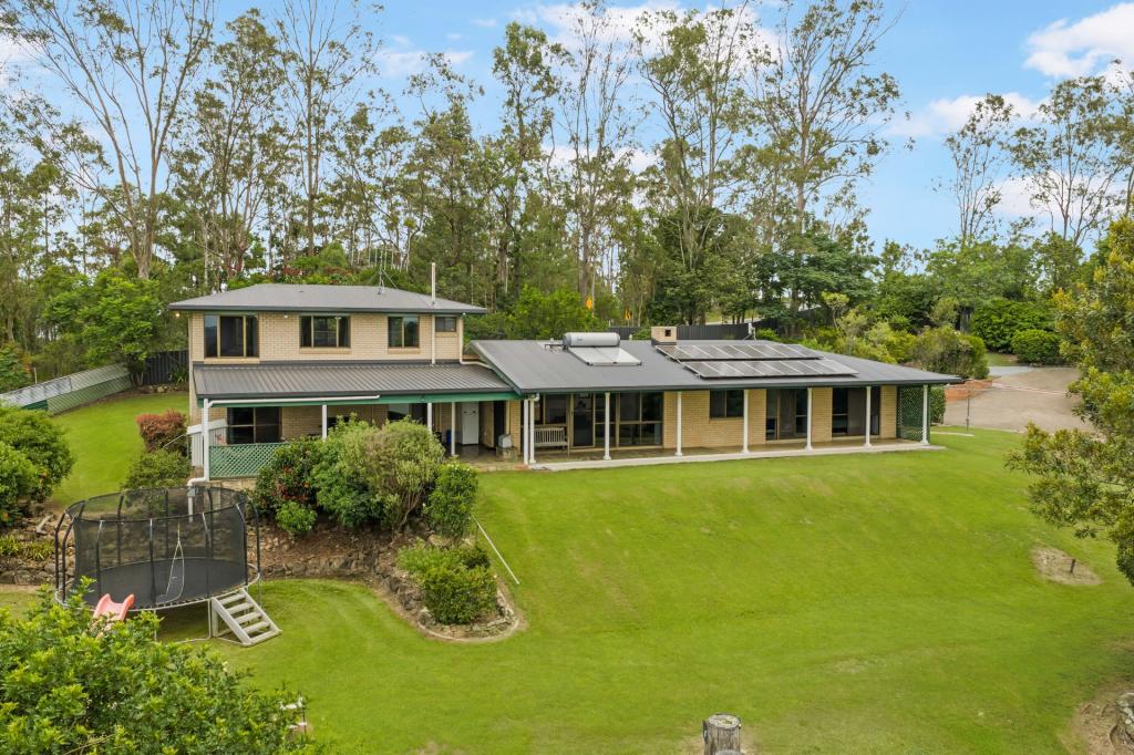4 Percival Rd, Chatsworth, QLD 4570