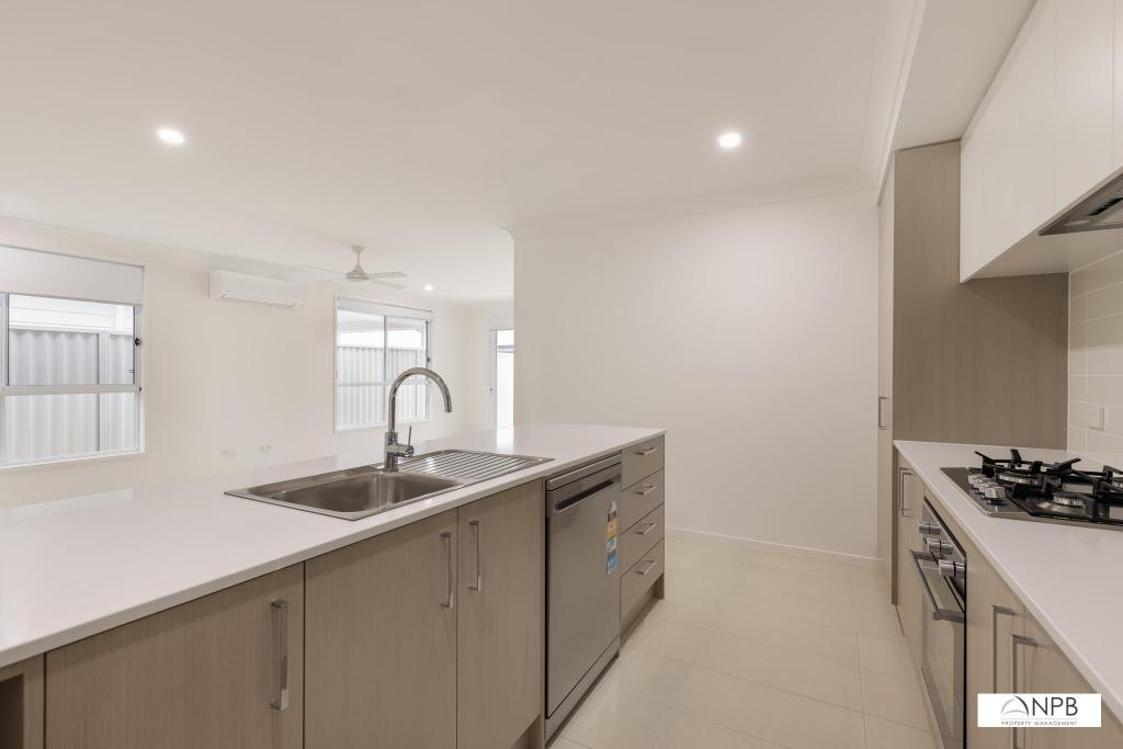 12a Fitzroy Pl, South West Rocks, NSW 2431