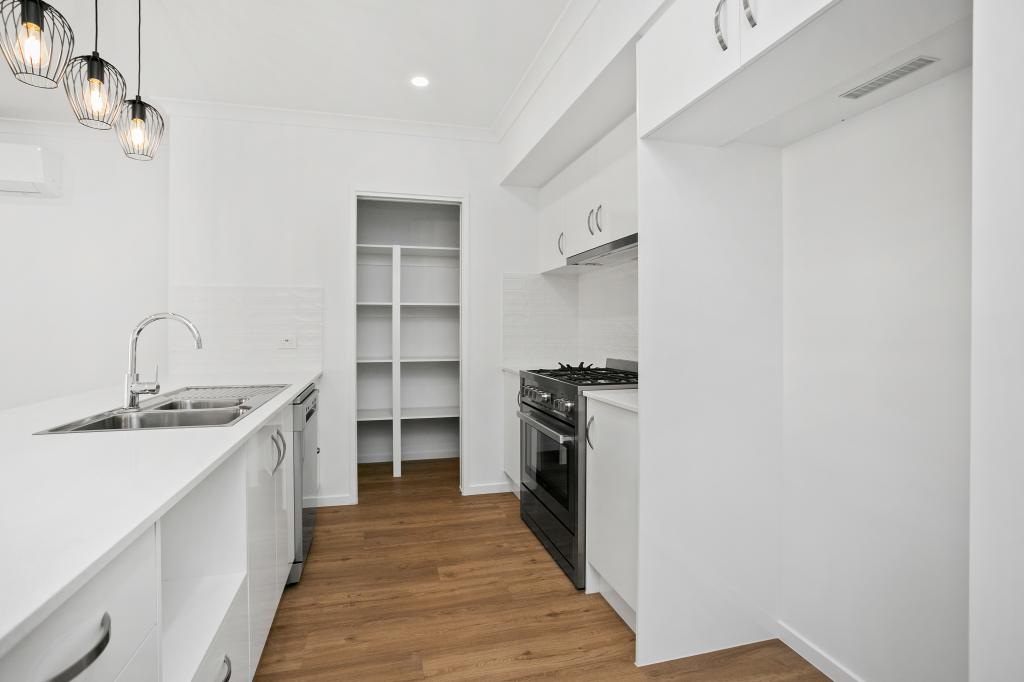 56 Sunny Cres, Ripley, QLD 4306