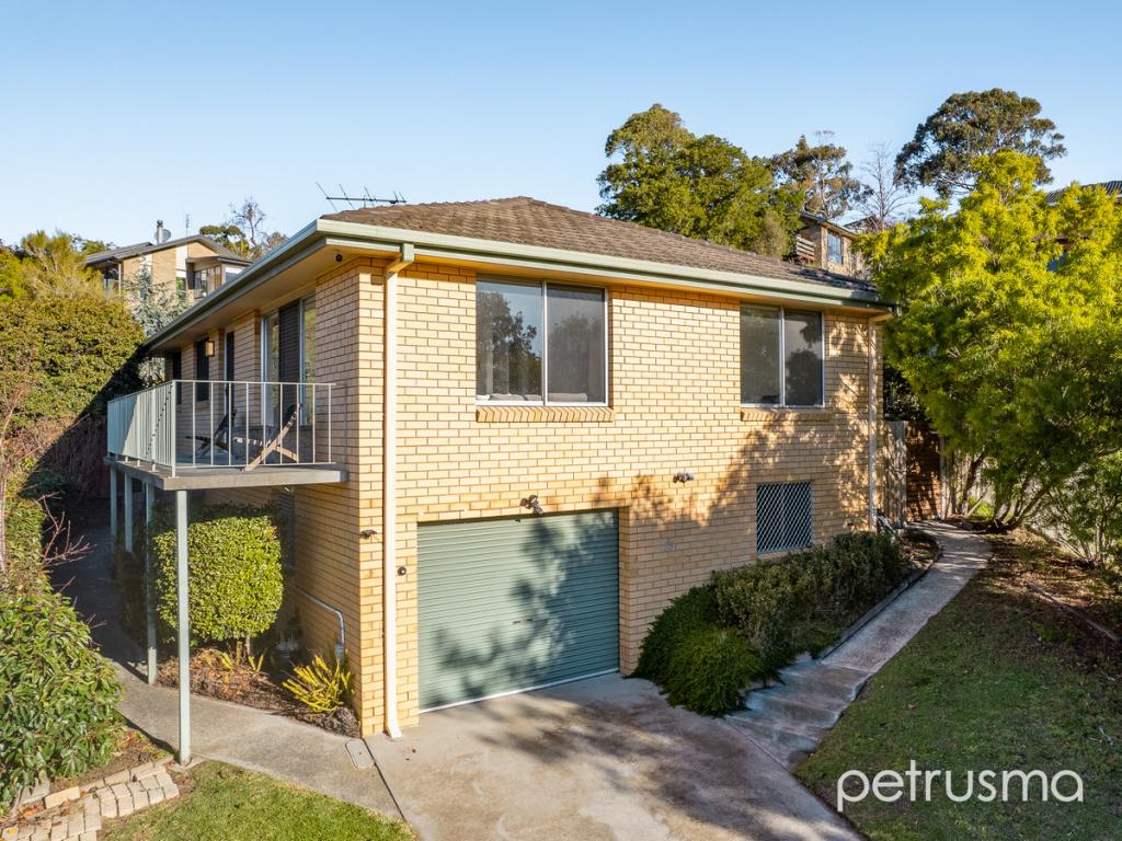 55 Henley St, Lindisfarne, TAS 7015