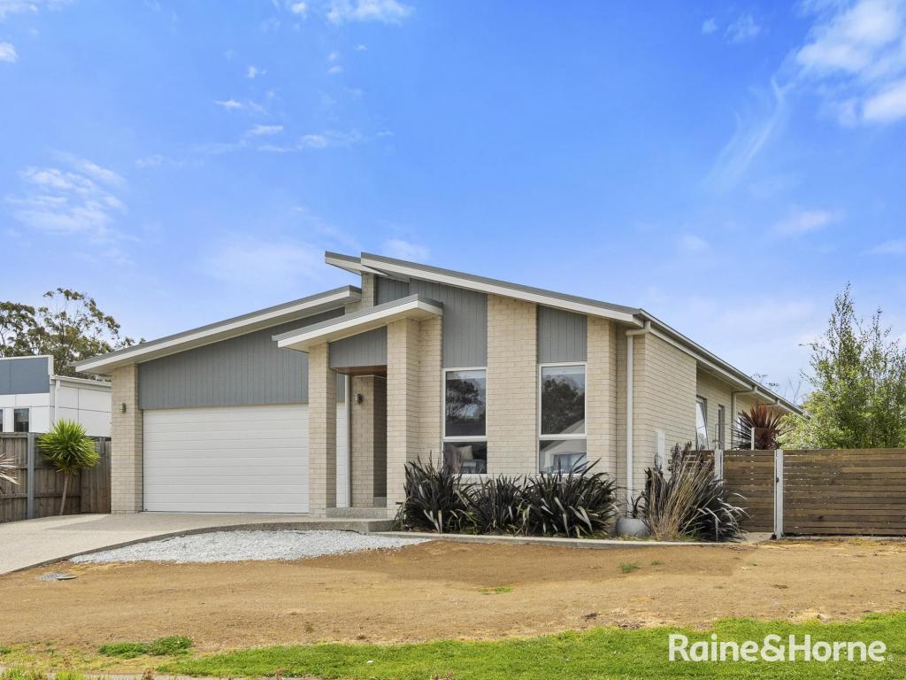 35 Mannata St, Lauderdale, TAS 7021