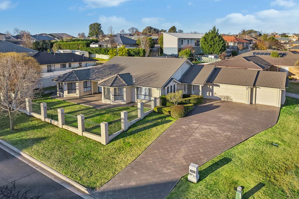 16 Greerlyn Way, Orange, NSW 2800