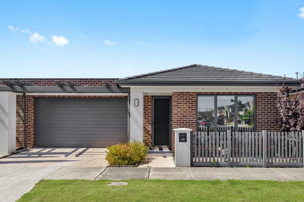 95 Billy Buttons Dr, Narre Warren, VIC 3805